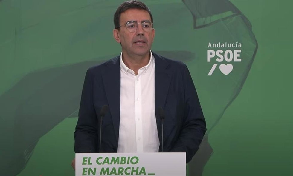 El portavoz de Presidencia del PSOE-A, Mario Jiménez, en rueda de prensa.