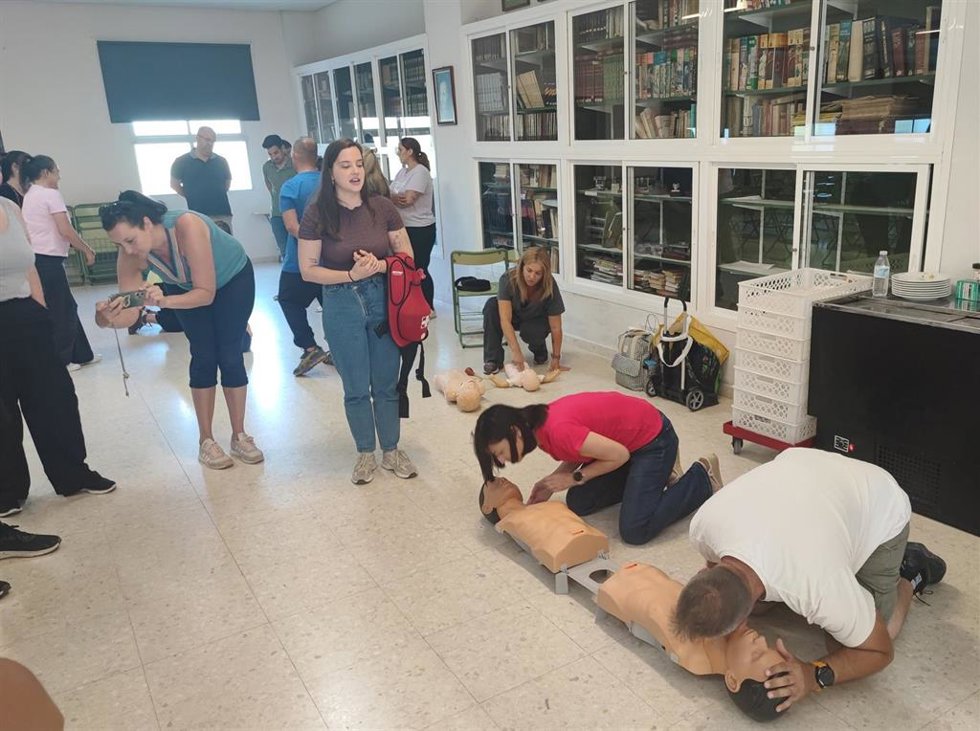 Archivo - Vithas Aula Salud Colegios es un programa educativo desarrollado por Vithas y dirigido a colegios, institutos, centros de FP y clubes deportivos para formar a niños, adolescentes y profesorado en autocuidado, hábitos saludables y primeros auxi