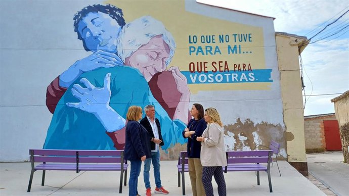 María Rodrigo ha estado en Albeta, en la víspera de la celebración del Día Internacional de las Mujeres Rurales.