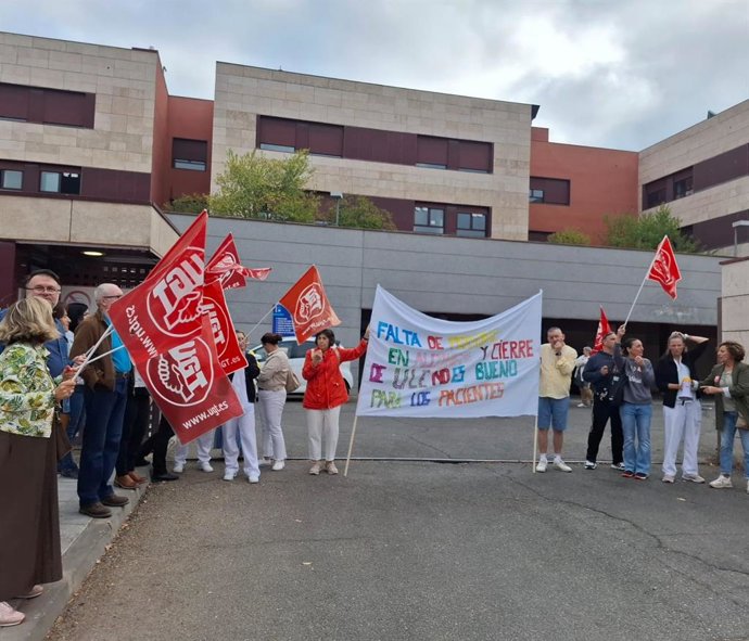 Concentración de los trabajadores y trabajadoras de la Unidad de Larga Estancia Psiquiátrica de Guadalajara.