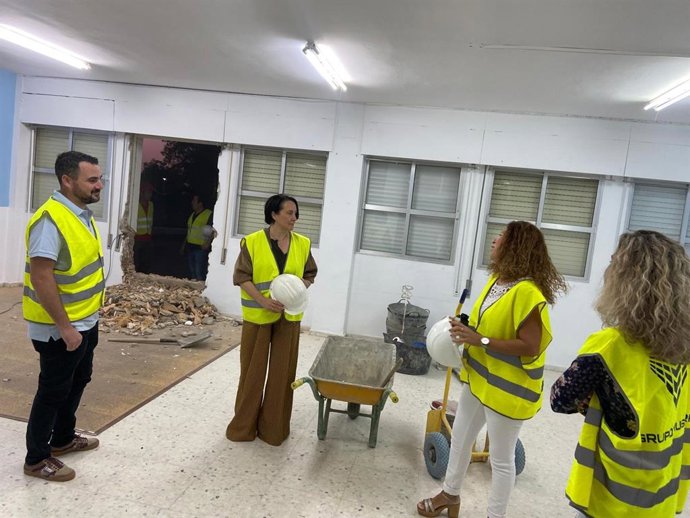 Nela García en su visita al CEIP Alcazaba.