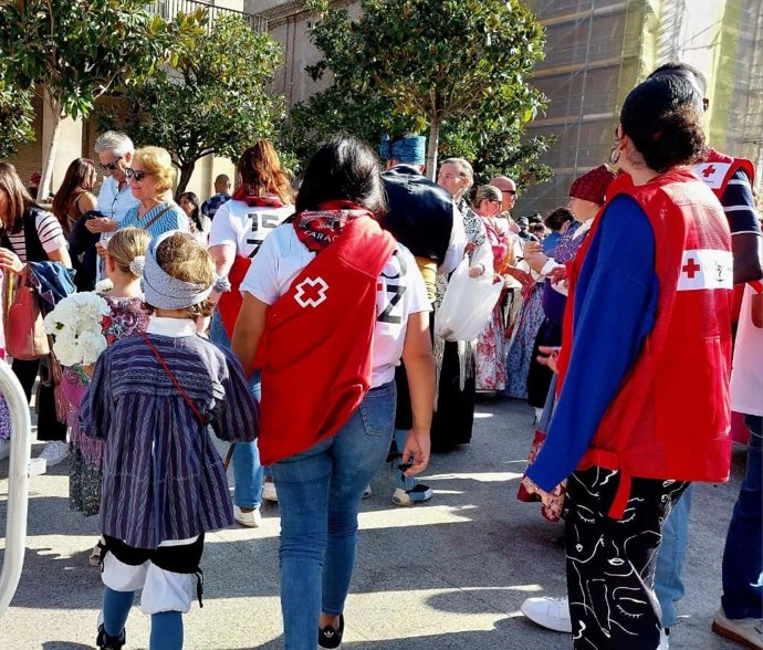 Acompañante de Cruz Roja durante las fiestas del Pilar 2025