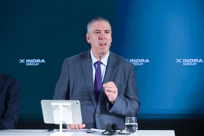Archivo - El consejero delegado de Indra Group, José Vicente de los Mozos, durante la rueda de prensa tras la presentación de resultados de accionistas de Indra, en la sede de la empresa, a 23 de julio de 2025, en Madrid (España).