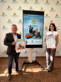 El presidente de la Mancomunidad de Municipios de la Costa del Sol Axarquía, Jorge Martín ha dado a conocer la oferta turística que se va a promover en la Feria de Turismo, Deporte y Aventura de Andalucía 'Tierra Adentro' que tendrá lugar en Jaén.