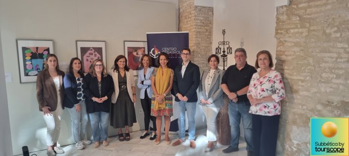 Investigadores del proyecto junto a las autoridades asistentes a la presentación.