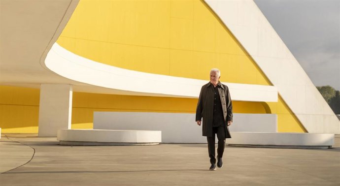 Archivo - Víctor Manuel.