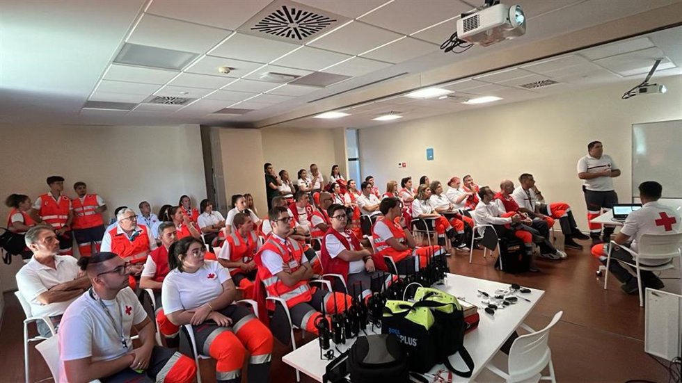 Equipo de Cruz Roja para el Magno Vía Crucis.