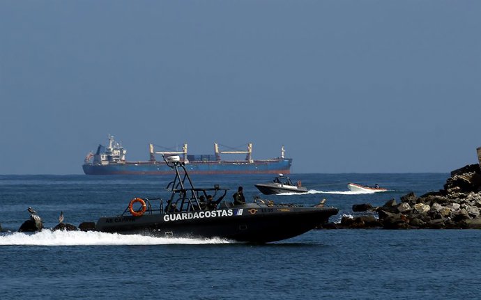 Archivo - Arquivo - 11 de setembro de 2025, Puerto Cabello, Carabobo, Venezuela: 11 de setembro de 2025. A Guarda Costeira venezuelana realiza uma operação de vigilância em resposta à presença militar dos EUA no Mar do Caribe, em Puerto Cabell, estado de 