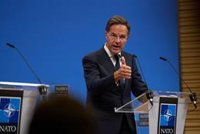 Rutte defiende derribar cazas rusos solo si representan una amenaza mientras OTAN busca armonizar las reglas