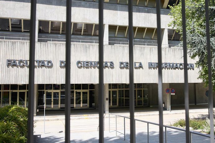 Archivo - Fachada de la Facultad de Ciencias de la Información de la Universidad Complutense de Madrid (UCM), a 3 de mayo de 2024, en Madrid (España). 