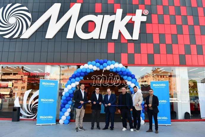 Acto de inauguración del espacio de Miscota en el MediaMarkt TechVillage.