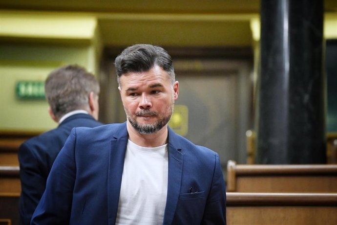 Archivo - El portavoz de ERC en el Congreso, Gabriel Rufián, durante una sesión plenaria en el Congreso de los Diputados, a 24 de junio de 2025, en Madrid (España). 