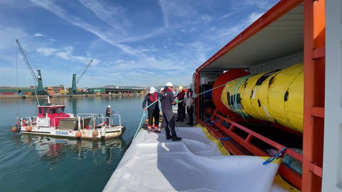 La barrera del muelles de Lepant