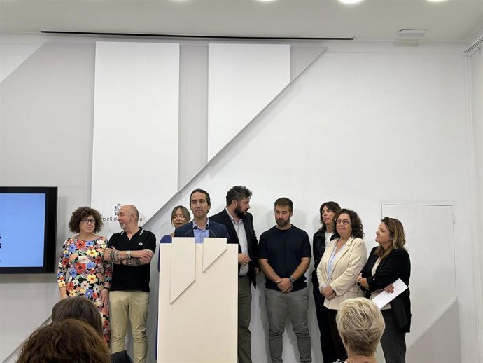 El presidente del Instituto Mallorquín de Asuntos Sociales (IMAS) y conseller insular de Bienestar Social, Guillermo Sánchez en la presentación del nuevo Proyecto de Buenas Prácticas en los Servicios Sociales Comunitarios Básicos de Mallorca.
