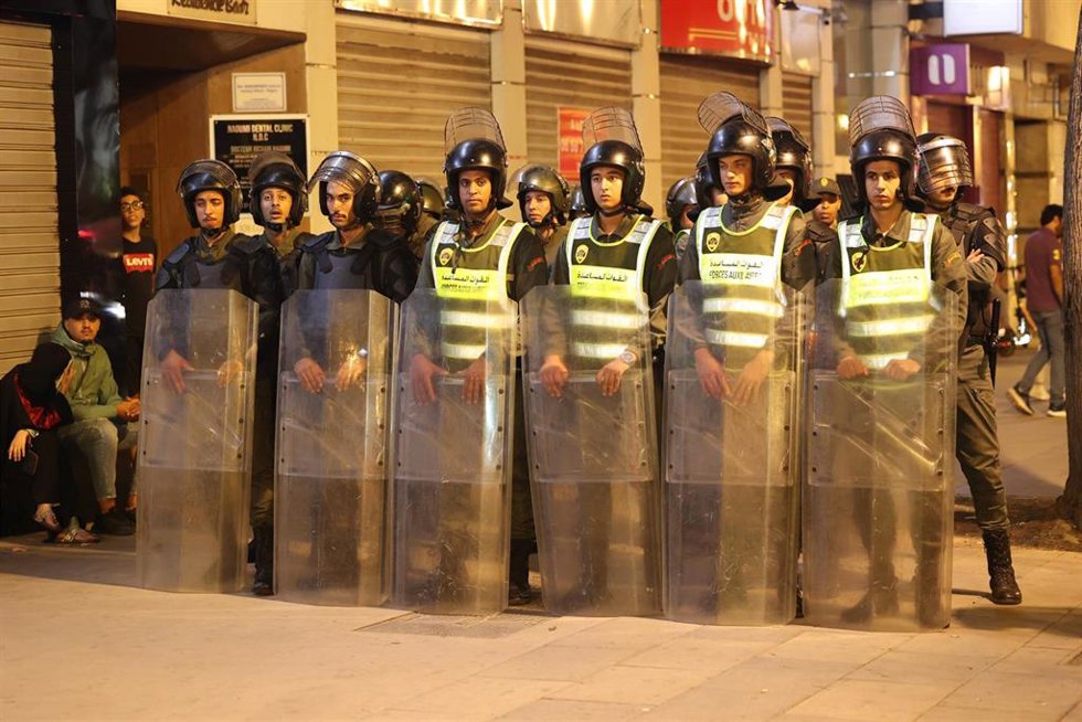 Miembros de las fuerzas de seguridad de Marruecos durante una protesta contra el Gobirno en la capital, Rabat (archivo)