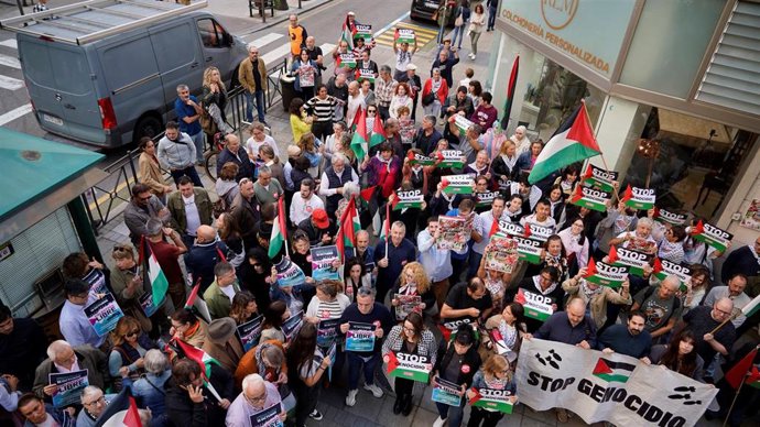 Concentración por Palestina en las sedes de UGT y CCOO