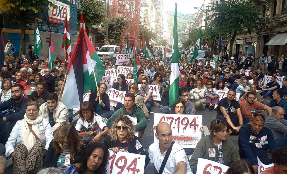 Concentración de ELA en Bilbao contra el genocidio en Gaza y el boicot a Israel