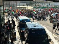 Els Mossos dispersen els manifestants pro-Palestina que volien accedir a l'estació de Sants
