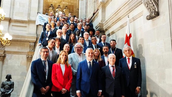 Foto familiar del World Metropolitan Summit.