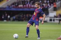 Frenkie de Jong renueva con el Barça hasta 2029