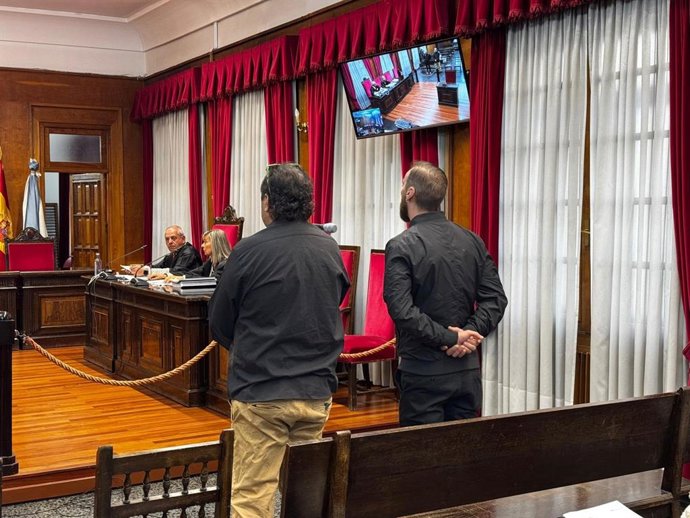 Juicio en la Audiencia Provincial de Ourense contra dos hombre acusados de un delito de incendio con peligro para la vida y la integridad física de las personas en A Chavasqueira