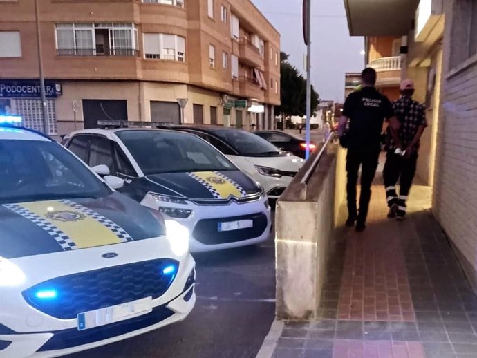 Detingut un home a Catral després de presumptament intentar robar en un comerç