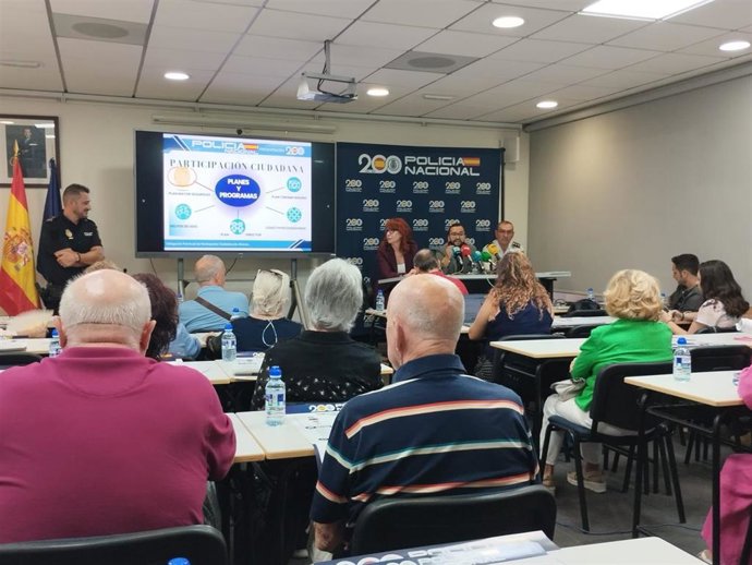 La Policía Nacional impartirá charlas sobre seguridad en los centros de mayores de Alicante