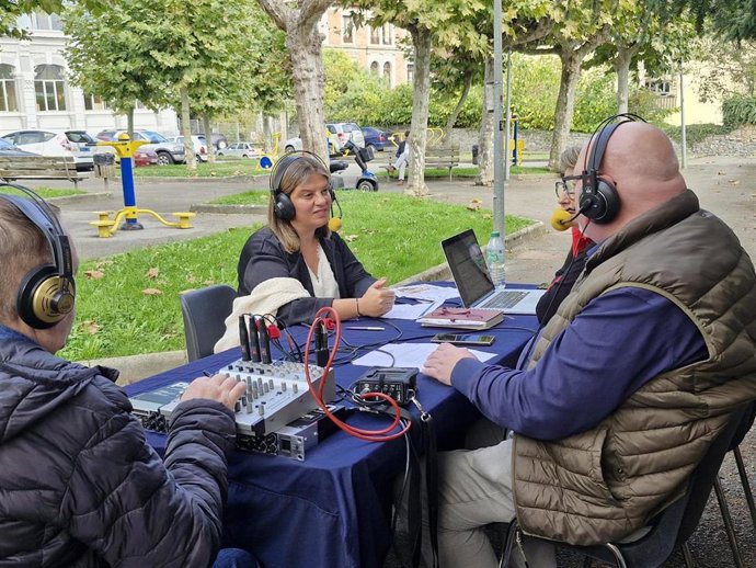 Gimena Llamedo, en el centro