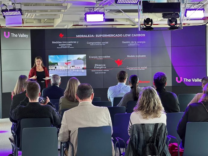 Presentación del informe  'Rethink Retail Invisible Commerce'