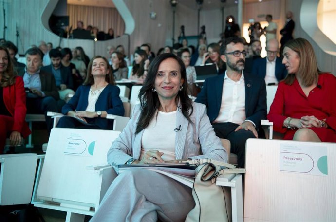 La presidenta de Redeia, Beatriz Corredor, inaugura las jornadas de Sostenibilidad 2025 organizadas por Redeia en el auditorio de la Fundación Giner de los Ríos, a 15 de octubre de 2025, en Madrid (España).