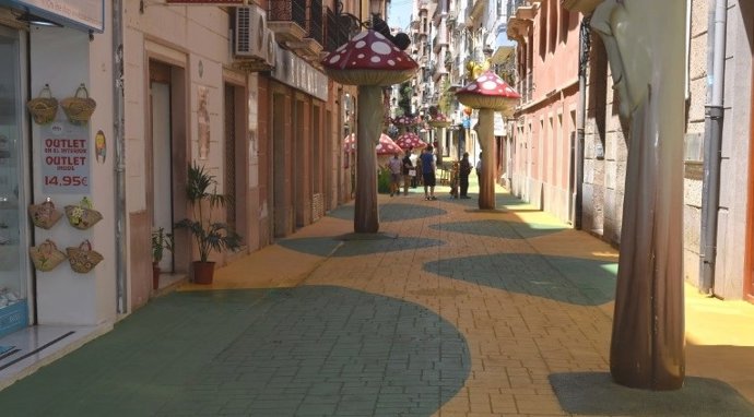 Imagen de la calle San Francisco, más conocida como de las Setas, en la ciudad de Alicante