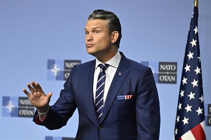 El secretario de Defensa de EEUU, Pete Hegseth, en declaraciones en la sede de la OTAN