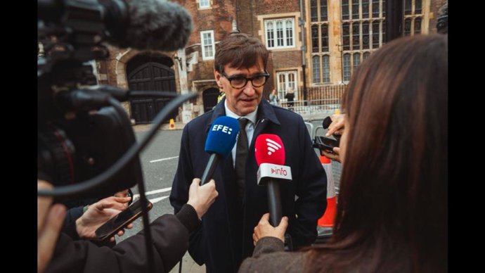 El presidente de la Generalitat, Salvador Illa, en declaraciones a la prensa