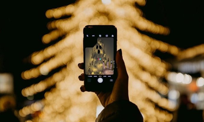 Adiós al árbol de Navidad clásico: la tendencia 'millennial' que une Halloween y revoluciona las tradiciones españolas