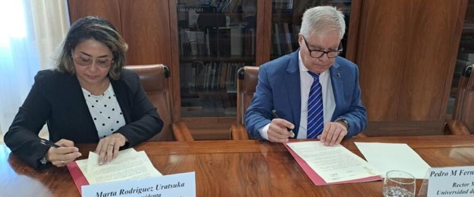 La UEX y la Agencia de Medio Ambiente de Cuba firman un convenio de colaboración