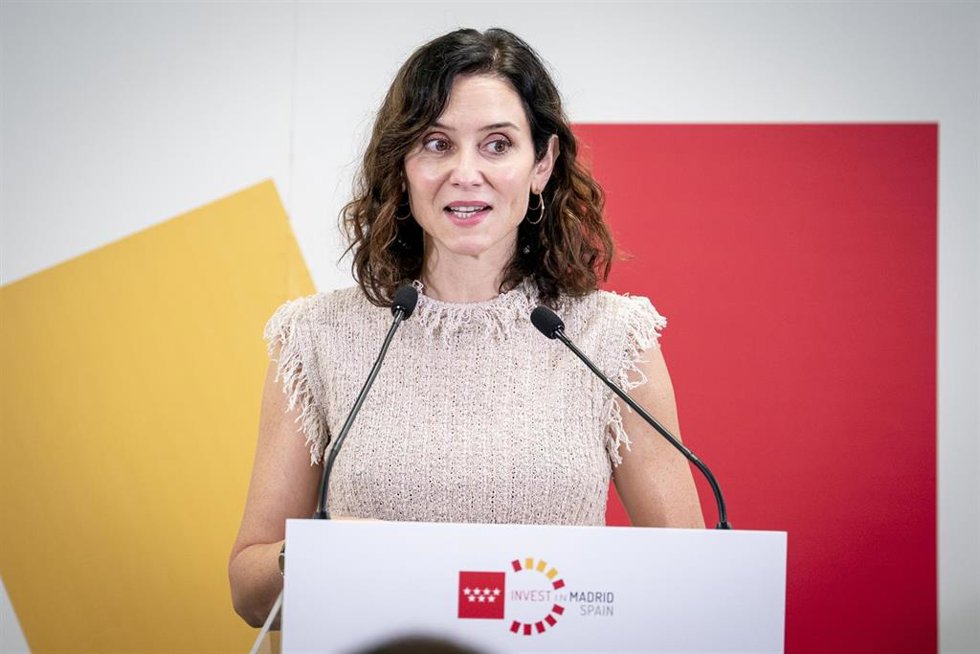 La presidenta de la Comunidad de Madrid, Isabel Díaz Ayuso, presenta la memoria de resultados 2024 de Invest in Madrid, a 15 de octubre de 2025, en Madrid (España). 