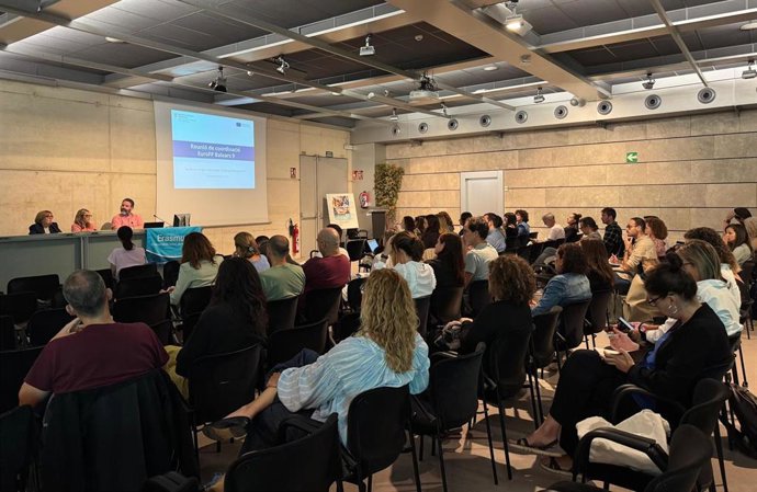 Presentación becas Erasmus+