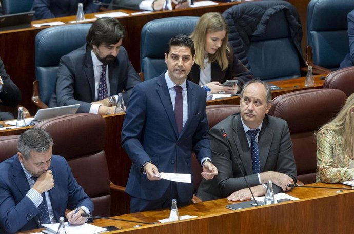 Archivo - El consejero de Educación y Universidades, Emilio Viciana