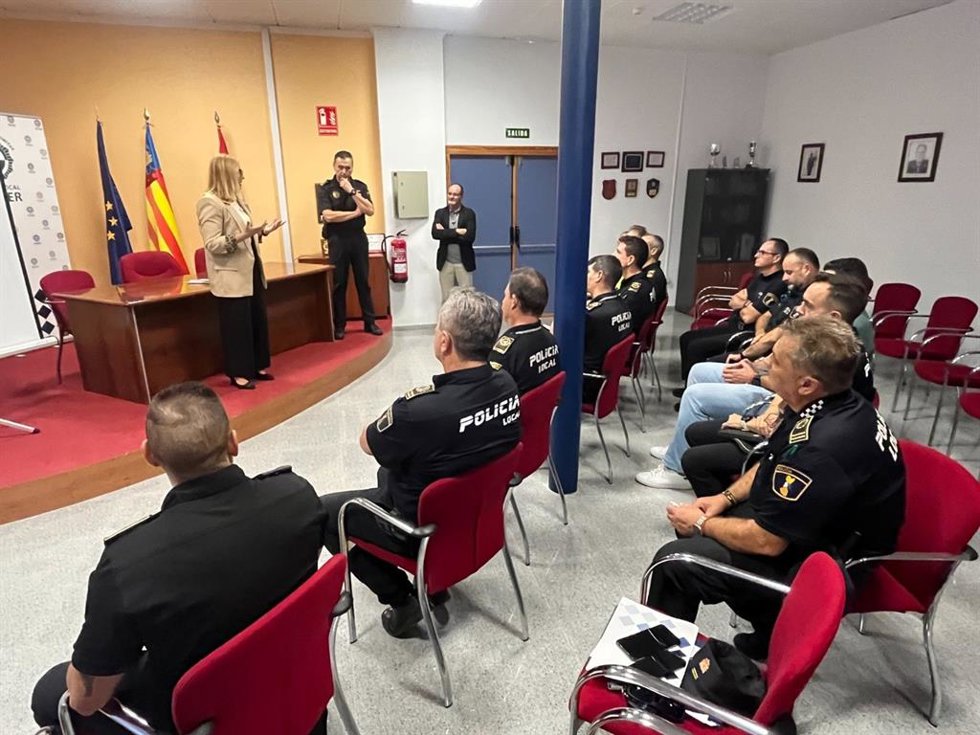 Policías locales de once municipios impulsan una red para "mejorar" su coordinación ante emergencias