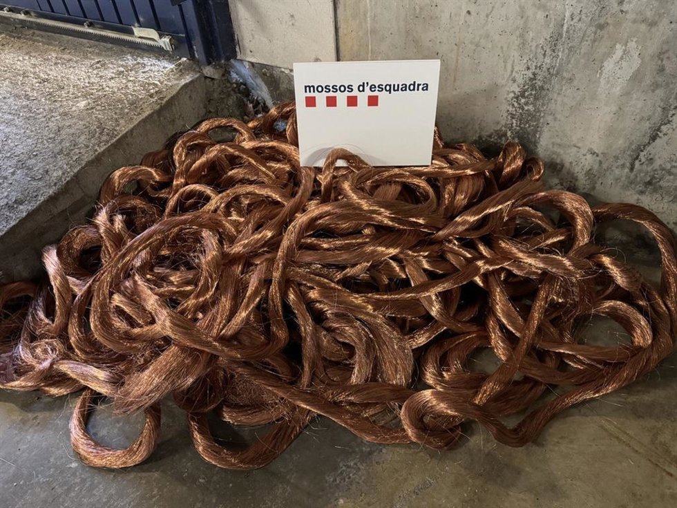 Detenido por robar 340 kilos de cobre y huir de la policía en Sant Vicen dels Horts (Barcelona)