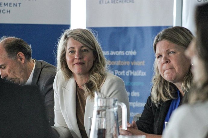 La ministra de Innovación, Ciencia e Industria de Canadá, Mélanie Joly