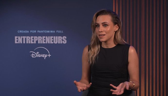 Aura Garrido y Pantomima Full desmontan la meritocracia en 'Entrepreneurs':"Nos hacen creer que elegimos ser explotados"