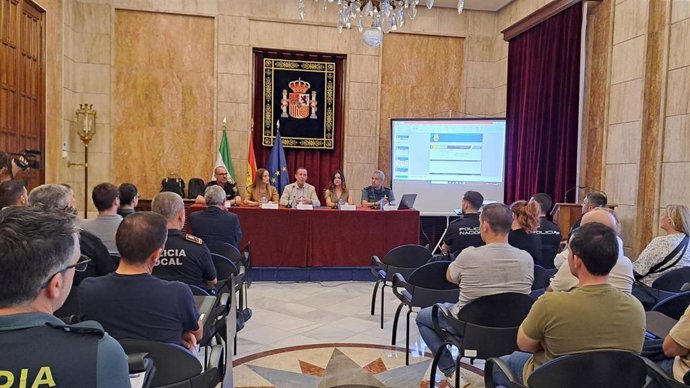 Participantes en la jornada formativa sobre el sistema VioGén 2 desarrollada en la Subdelegación del Gobierno de Almería.