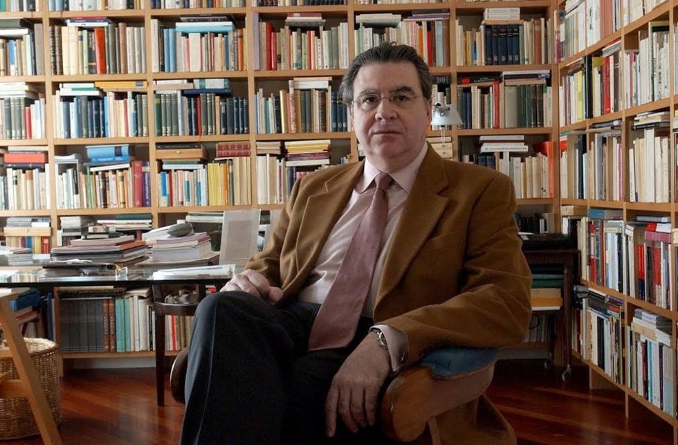Archivo - Jaime Siles, poeta y crítico español, en imagen de archivo