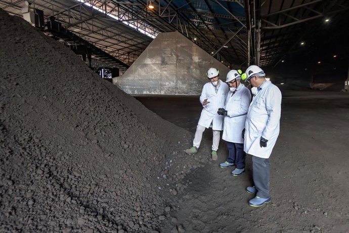 Medio Ambiente declara subproducto a las escorias de Ferroglobe que podrá aprovecharlas para distintos usos