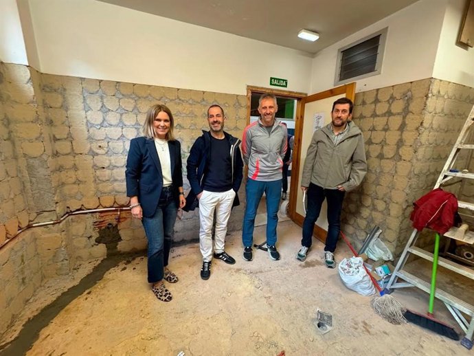 Ángel García Y Eva Iglesias, En El CP Santa Bárbara De Lugones