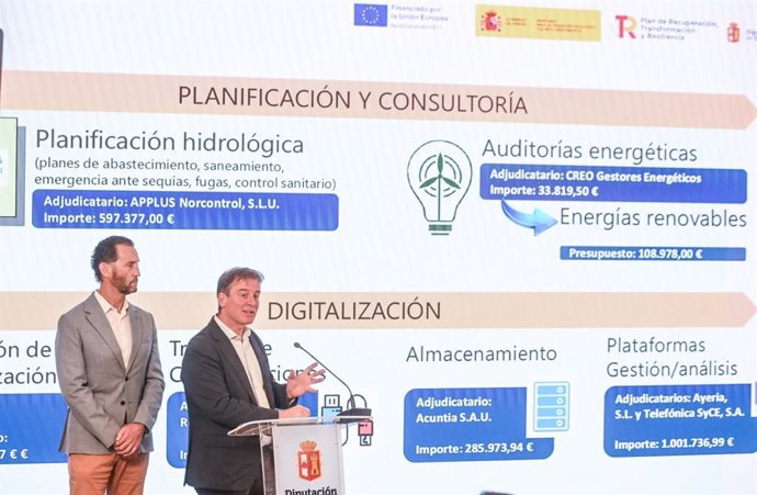 El presidente de la Diputación de Burgos (ID) durante la presentación de las actuaciones del ciclo del agua en la provincia.