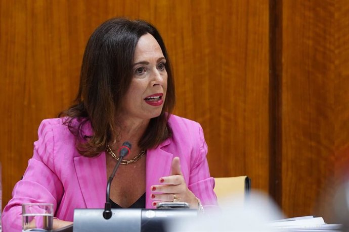 La consejera de Fomento de la Junta de Andalucía, Rocío Díaz, en comisión parlamentaria.