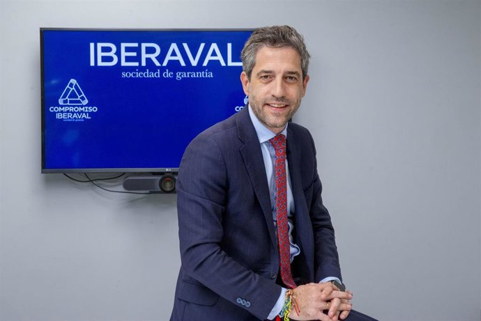 Archivo - Servicios, Industria y Comercio concentran casi el 70 por ciento de la actividad de Iberaval en 2025 .