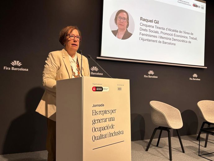 Raquel Gil inaugurant les jornades sobre ocupació de qualitat en l'ABOQ 2021-2030